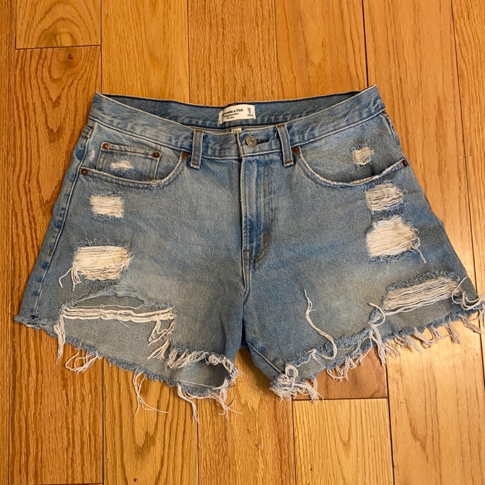 Abercrombie and Fitch. Curve Love. Size 29. Never worn.
